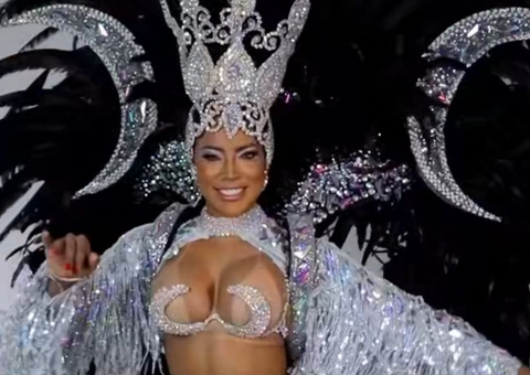 Andanças de Ciganos deslumbra sambódromo com apresentação sobre a criação do mundo