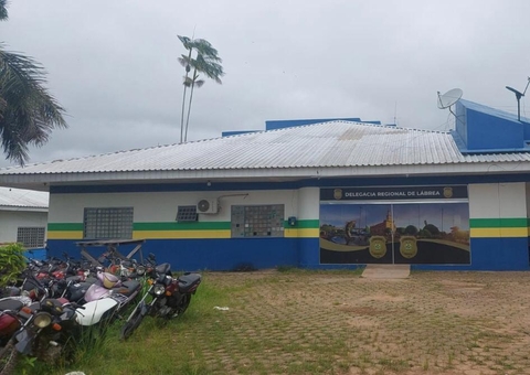 Suspeito de matar ex a facadas na frente das filhas é preso em Lábrea