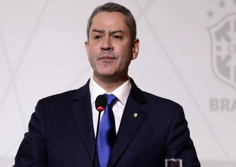 Randolfe quer presidente da CBF para depor na CPI da Covid 