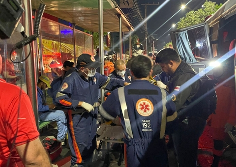 Rota colide com ônibus na Avenida Rodrigo Otávio e mulher fica ferida