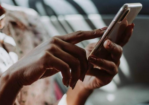 Homem é preso por pedir R$ 2 mil para devolver celular roubado a dona do aparelho em Manaus