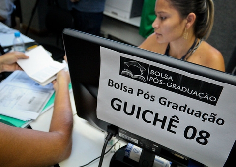 Lista de aprovados no Bolsa Idiomas e no Pós-Graduação é divulgada hoje em Manaus