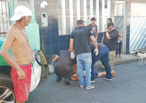 Na véspera de Natal, briga acaba com homem morto a tiros e facadas em Manaus