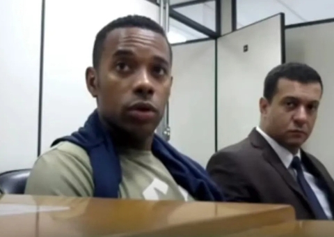 Robinho recorre ao STJ enquanto aguarda decisão no STF