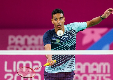 Ygor Coelho perde para japonês e é eliminado no badminton das Olimpíadas