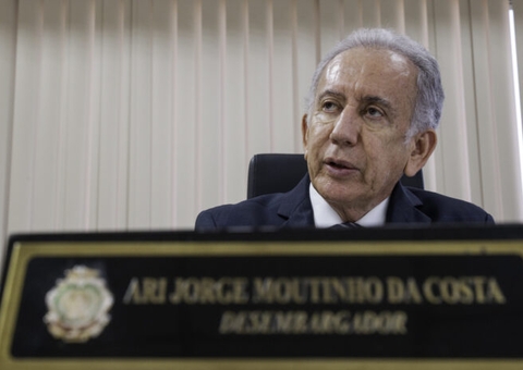 Consumidor que teve carro danificado em estacionamento de supermecado será indenizado