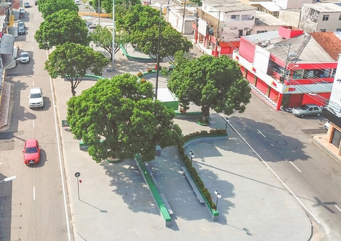 Comercio na Praça do Caranguejo em Manaus deve ser fiscalizado