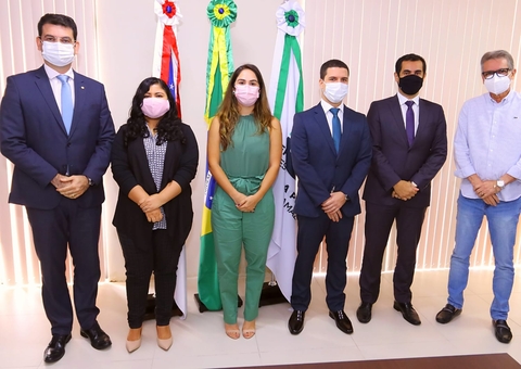 Mais 3 aprovados em concurso são empossados na Defensoria do Amazonas