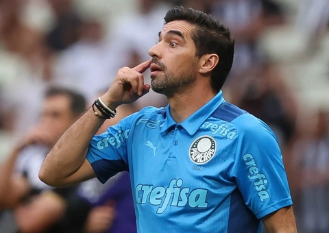 Abel opta por lado 'paz e amor' para manter Palmeiras no trilho após revés