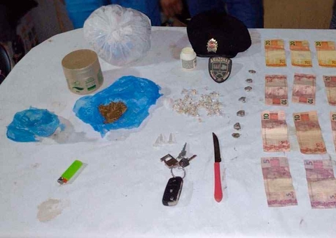 Jovens que vendiam drogas em laje são presos no Amazonas