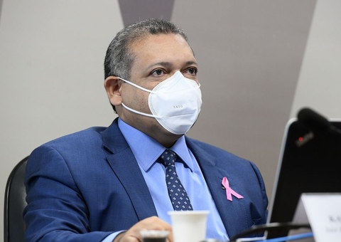 Ministro Kassio Nunes acompanha pais com Covid-19