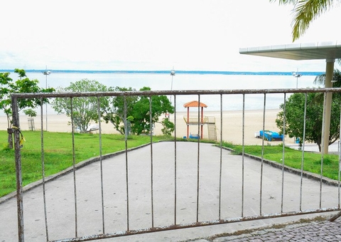 Praia da Ponta Negra tem interdição prorrogada em Manaus