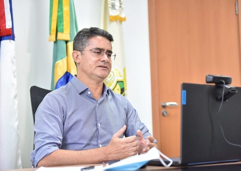 Prefeito de Manaus se pronuncia sobre pedido do MP de afastamento do cargo