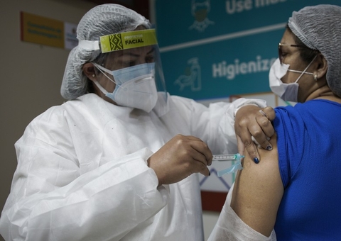 Governo anuncia vacinação para profissionais de saúde a partir de 50 anos no Amazonas