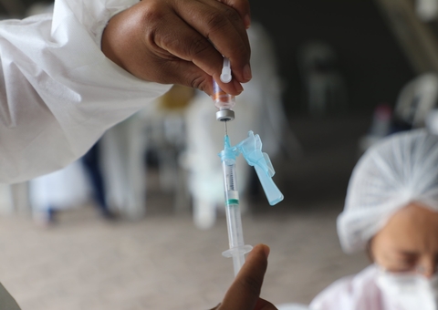 MS anuncia entrega de 104 mil doses após cidades suspenderem vacinação