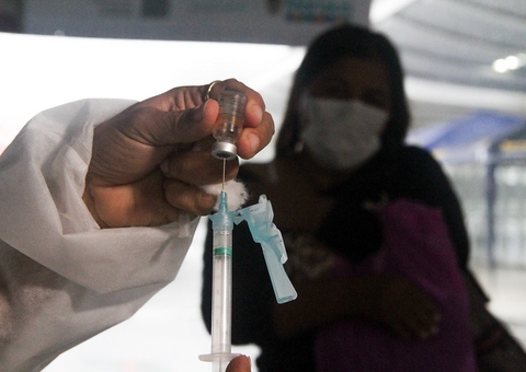 Cerca de 800 profissionais da saúde não tomaram 2ª dose da vacina em Manaus