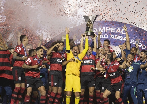 Mesmo derrotado por São Paulo, Flamengo é campeão Brasileiro