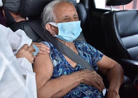 Vacinação de idosos a partir de 65 anos segue na próxima semana em Manaus