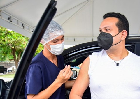 Manaus já aplicou 91% das primeiras doses de vacina contra Covid-19