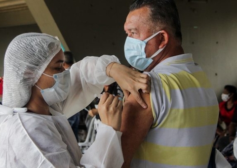 Manaus já aplicou mais de meio milhão de doses de vacina contra Covid-19