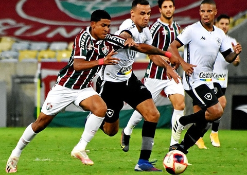 Sob chuva forte, Fluminense derrota o Botafogo e sobe na tabela