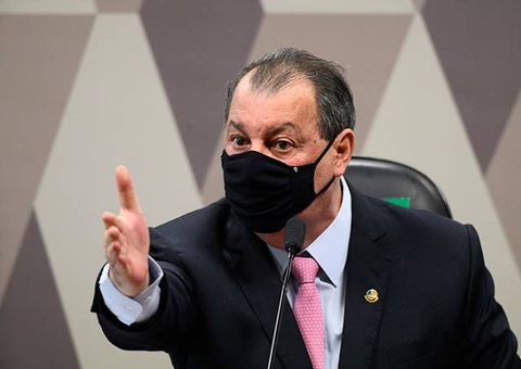 Omar quer Pazuello de volta à CPI, agora sem mentir