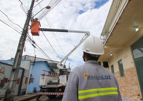 Manausluz é notificada por atrasar informações em contrato de iluminação pública