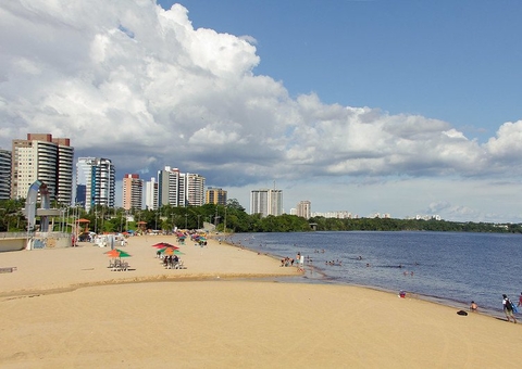 Praia da Ponta Negra fecha para banhistas no feriado desta terça-feira 