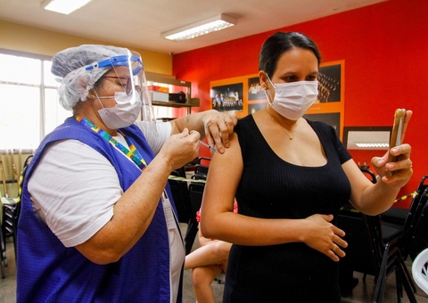 MPF pede retomada de vacinação de grávidas sem comorbidades em Manaus