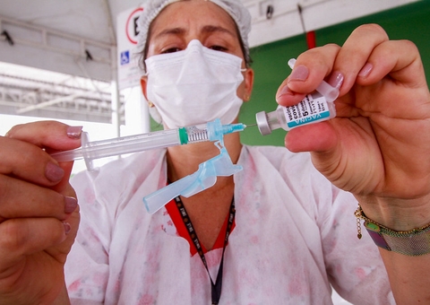 China libera insumos para Brasil produzir 16,6 milhões de doses de vacina