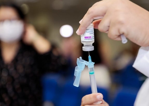 Pessoas de 36 anos ou mais serão vacinadas contra Covid-19 em Manaus