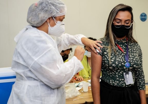 Covid-19: Vacinação de portuários começa nesta segunda em Manaus