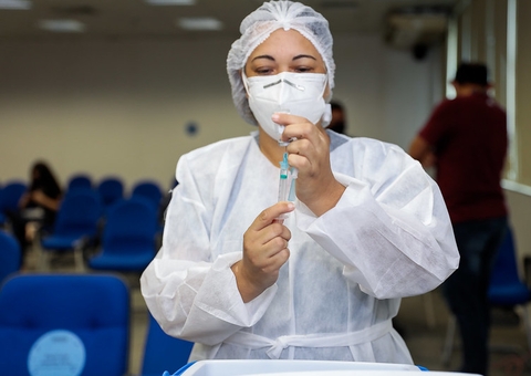 Vacinação para Covid a pais de filhos com deficiência é estendida; veja faixa etária