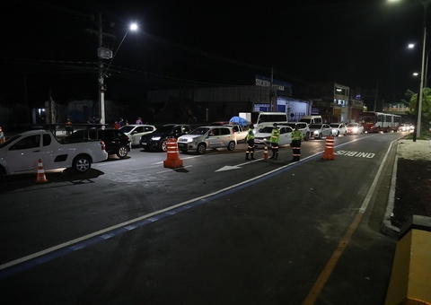 Viaduto do Manoa é liberado para tráfego de veículos em Manaus