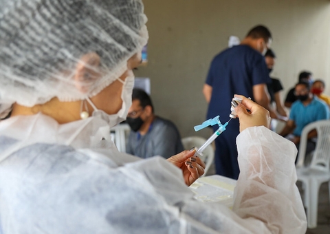 Prefeitura definirá novo posto de vacinação após suspensão no Vasco Vasques em Manaus