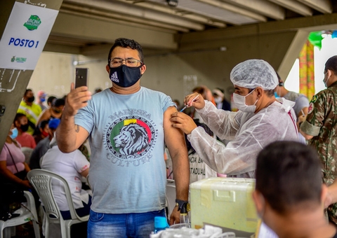 Manaus terá quatro postos atendendo por 12 horas na retomada da vacinação