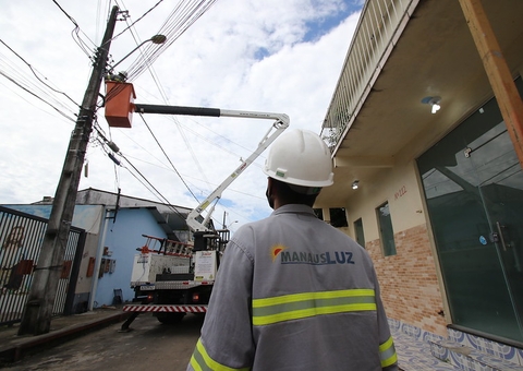 Mais de 25 mil pontos de iluminação a LED foram instalados em Manaus este ano