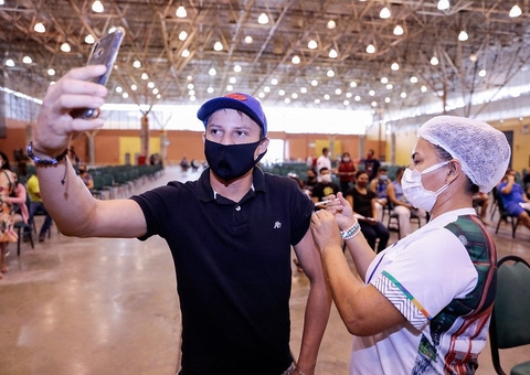 Público de 19 anos pode tomar 1ª dose da vacina contra covid hoje em Manaus