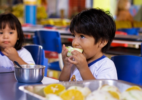 Estratégias para combater obesidade infantil são discutidas em Manaus