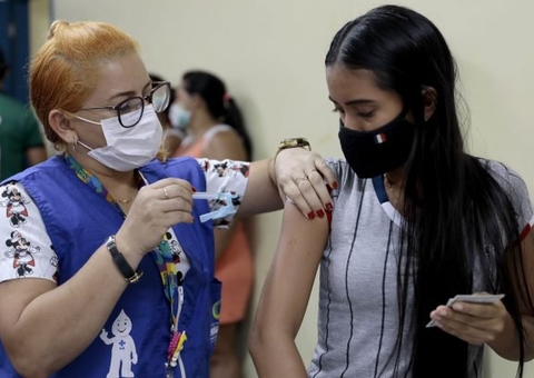 Veja locais de vacinação para adolescentes de 16 e 17 anos em Manaus