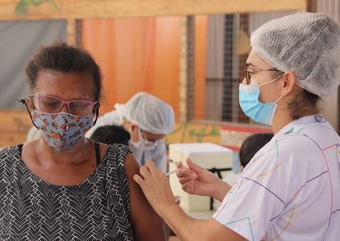 Comunidades indígenas no Tarumã-Açu em Manaus recebem ação de vacinação