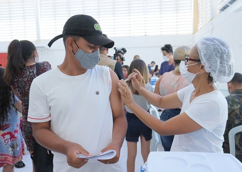 Vacinação contra a Covid-19 tem horário ampliado em Manaus; Saiba qual