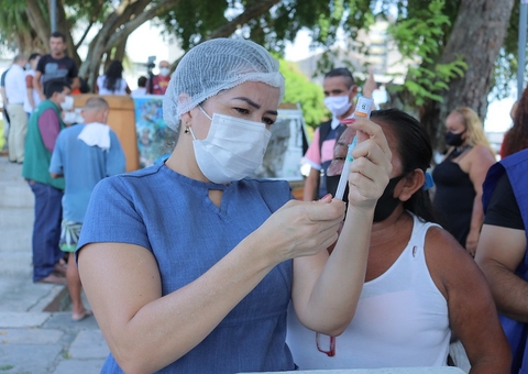 Brasil tem 26% da população totalmente imunizada contra Covid-19