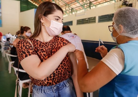 Manaus registra 3,5 milhões de doses de vacinas aplicadas em 1 ano de campanha contra Covid-19