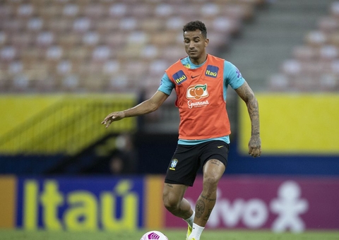 Às vésperas de viagem para amistoso, Danilo é cortado da seleção brasileira