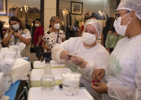 Manaus terá 51 pontos de vacinação contra Covid-19 nesta quarta; confira