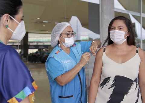 Cerca de 274 mil pessoas estão com 2ª dose de vacina contra Covid-19 em atraso em Manaus