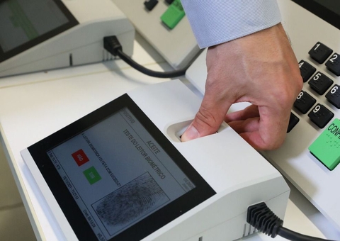 TSE: Representantes das Forças Armadas analisam código fonte das urnas