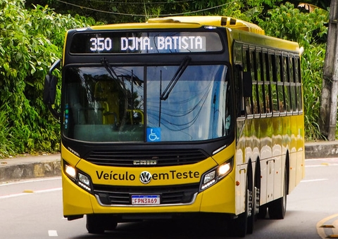 Novo modelo de ônibus é testado em Manaus; confira