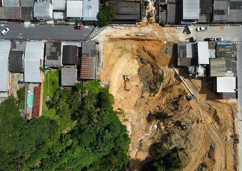 Área afetada por grande erosão é recuperada em Manaus